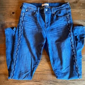 GAP 31T skinny jeans - stitched detailing on side